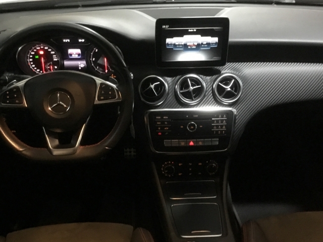 Mercedes-Benz Certified Mercedes-Benz Clase A 200 CDI / d AMG Line
